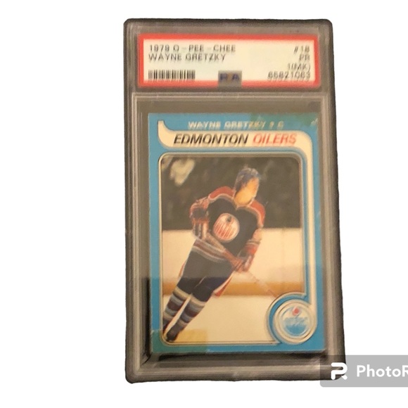 Wayne Gretzky Card- 1979 O-Pee-Chee Rookie Card!
#18 Wayne Gretzky 1(MK) - Picture 1 of 2
